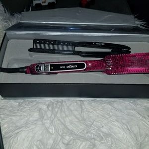 Croc flat iron with box